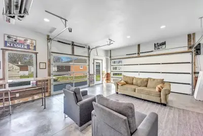 Image de Walk to Lambeau, heated garage, sleeps 6-10
