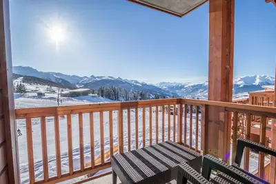 Image de 3ème étage, vue pistes de ski, remise en forme, piscine, sauna, hammam, balcon, parking, télévision