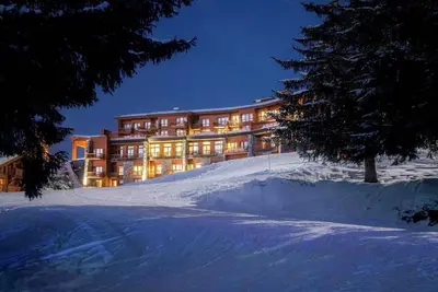 Image de 6ème étage, vue montagne, remise en forme, piscine, sauna, hammam, terrasse, parking, télévision