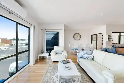 Image de Provincial On Pascoe - everything at your doorstep