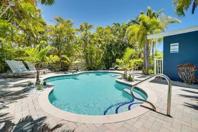 Image de Ev Charger, Blue Lagoon by SeaBreeze Vacation