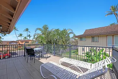 Image de Gorgeous and Newly Updated Tropical Island Getaway #153-6, Ac  and pool.