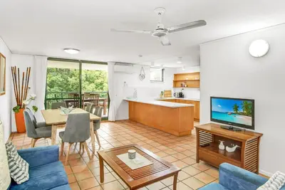 Image de Yiningie Apartment- Baden 9 - Rainbow Shores. Swimming pool, walk to beach, air conditioned