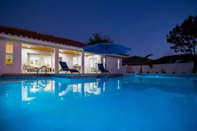 Image de Bonita Lake Home - Luxury taken to the next level