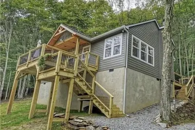 Image de Hot Tub, Cozy, Central Air and Heat, 5 minutes to the Ski Resort! Yes, Deer!