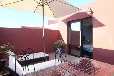 Image de Appartement-Salle de bain et douche-Terrasse