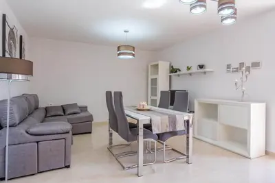 Image de Amplio Apartamento con Wifi y Garaje