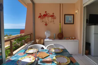 Charmant T2 avec loggia, wifi, parking, proche plage