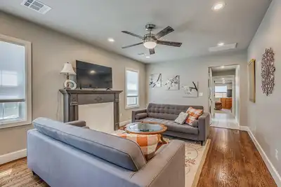 Image de Fairgrounds Retreat newly remodeled weekly/monthly discounts