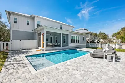 Image de Fall Availability! 6 Passenger Low-Speed Vehicle! Private Pool! Short Walk to the Beach!