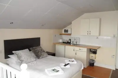Image de Appartement en attiq-de Luxe-Douche-Balcon-Penthouse with kitchen