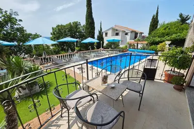 Image de Appartement de vacances Novi Vinodolski pour 1 - 6 personnes avec 3 chambres Ă coucher - Appartement