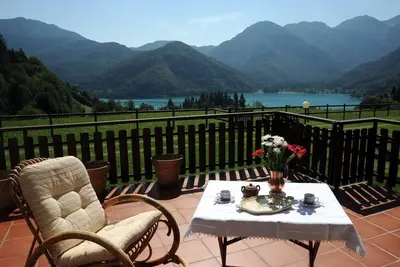 Image de Appartement de vacances Mezzolago pour 1 - 5 personnes avec 2 chambres à coucher - Logement de vacan