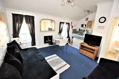 Famille-Appartement-Salle de bain et douche-Large Bedroom Top Floor
