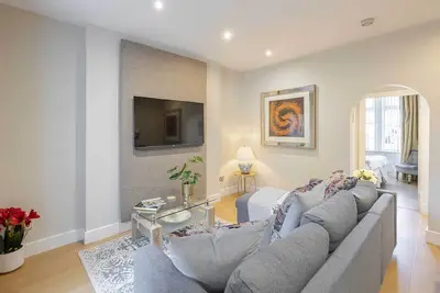 Image de de Luxe-One Bedroom 166-Appartement-Salle de bain et douche