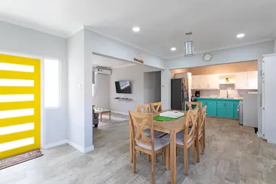 Image de Feliz-City | 3br near St Lawrence Gap and beach