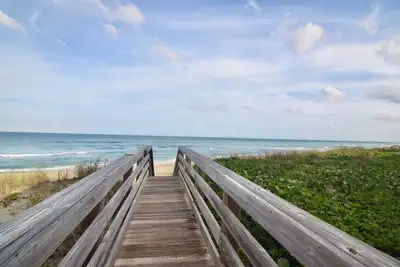 Image de Beachfront Luxury Townhome with Private Beach & Resort Amenities in Stuart, Fl