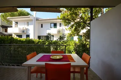 Image de Villa avec climatisation et balcon