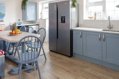 Image de The Moorings: 5 bedroom holiday villa in Rhosneigr, easy walk to village and beaches