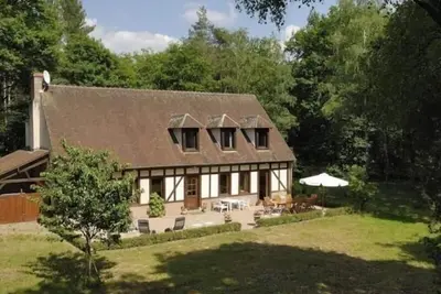 Image de Maison Rustique Familiale en Sologne avec Grands Espaces, Proche Châteaux de la Loire