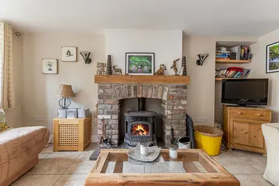 Image de Cottage-Salle de bain privée séparée-Vue sur le bois