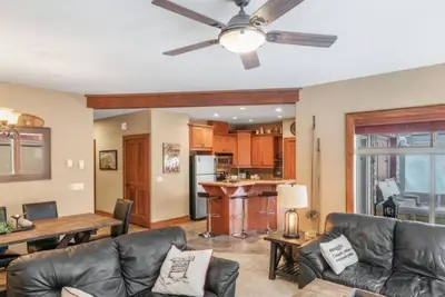 Image de I Spy-Cozy Pet Friendly, Ski In/Out Private Hot Tub