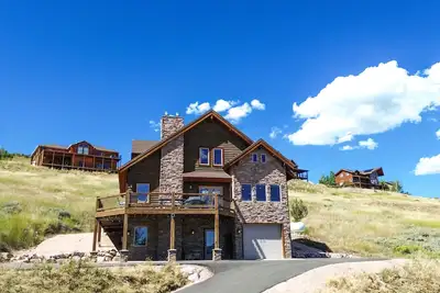 Image de Lazy Fade Lodge 1/2 Mile from Bear Lake Marina, Harbor Village Amenities