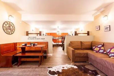 Image de Appartement-Supérieure-Salle de bain privée séparée-Butch Cassidy's Bunkhouse