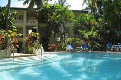 Image de Come spend the winter with us in the surfing capital of the world!