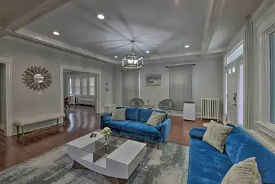 Image de Beautifully Renovated Beach House w/ Fenced Patio!