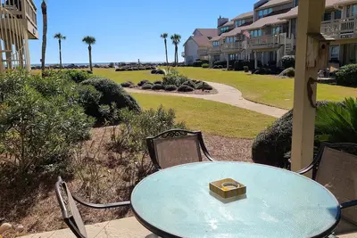 Image de Paradise! Oceanview and minutes walk to pools, dining, and more!