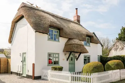 Thatchings, pet friendly, with open fire in Stratton