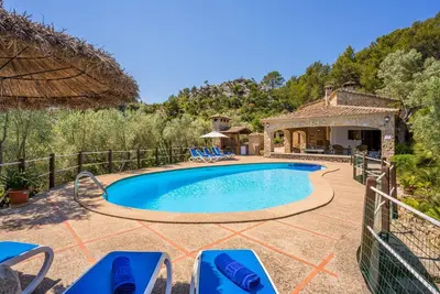 Image de Maison de vacances \"Alordes\" avec vue sur les montagnes, piscine, jardin et Wi-Fi