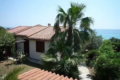 Image de Maison de vacances Costa Rei pour 1 - 7 personnes avec 3 chambres à coucher - Maison mitoyenne