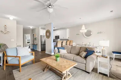 Image de Ocean Quarters, Unit B - 4 Bedrooms Second Row