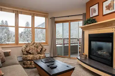 Image de 2 Minute Walk to the Gondola/Private Patio/Great Amenities