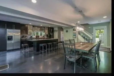 Image de Modern Marble Getaway!