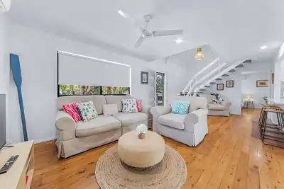 Image de Coastal Cottage - Pets Welcome, Boat Parking, Walk to Beach & Shops