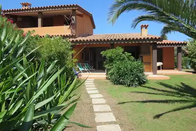 Image de Maison de vacances Costa Rei pour 1 - 6 personnes avec 2 chambres à coucher - Maison mitoyenne