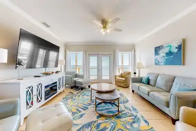 Spacious, Beachfront Home w/ Free WiFi, Central A/C, & a Furnished Deck