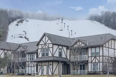 Image de Boyne Mountain Ski In/Ski Out 2br/2ba Full Kitchen, Fireplace, In-unit W/D