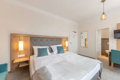 Image de Superior double room 2 (ground floor left) - 24\/7 self-check-in, 14008