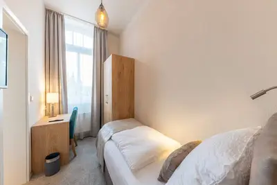 Image de Eco single room 8 (upper floor left) - 24\/7 self-check-in, 14008