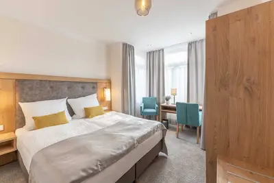 Image de Superior double room 13 (top floor right) - 24\/7 self-check-in, 14008