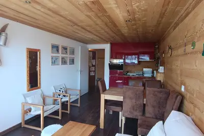 Image de Charmant appartement chalet rénové, 4-6 pers, situé à 100m des pistes à Montgenèvre