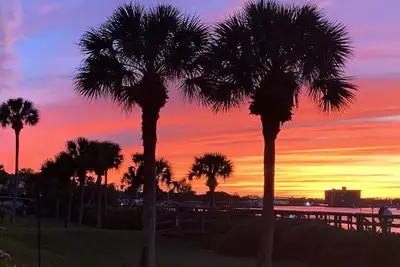 Image de Intracoastal Retreat with views of Amazing Sunsets and Sailboats!