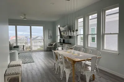 Image de Brand New Townhome in Kure Beach with Large Rooftop terrace! Spectacular views!