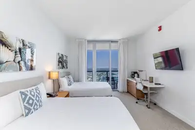 Image de Second line from ocean