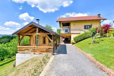 Image de Belle maison à Adamovec avec sauna