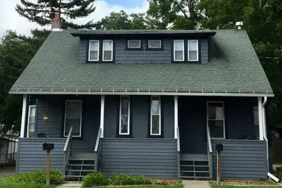 Image de 63 Church Street Located in center city Oneonta Ny